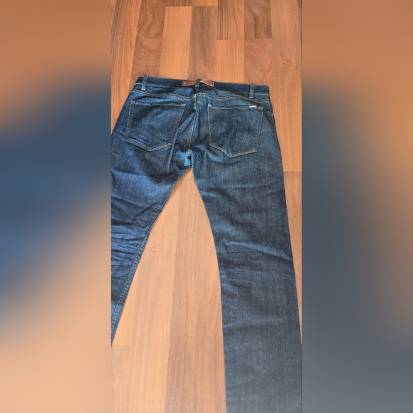 Hugo Boss slim cut jeans - Picture 5 of 9